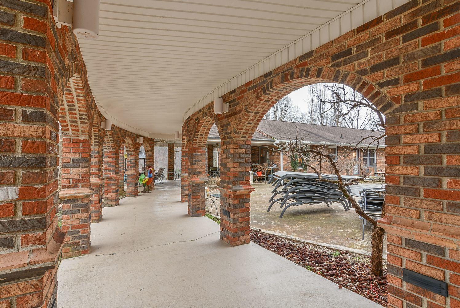189 Hilton Road Gate City, VA 24251 - Photo 31 of 37 Breezeway from garage