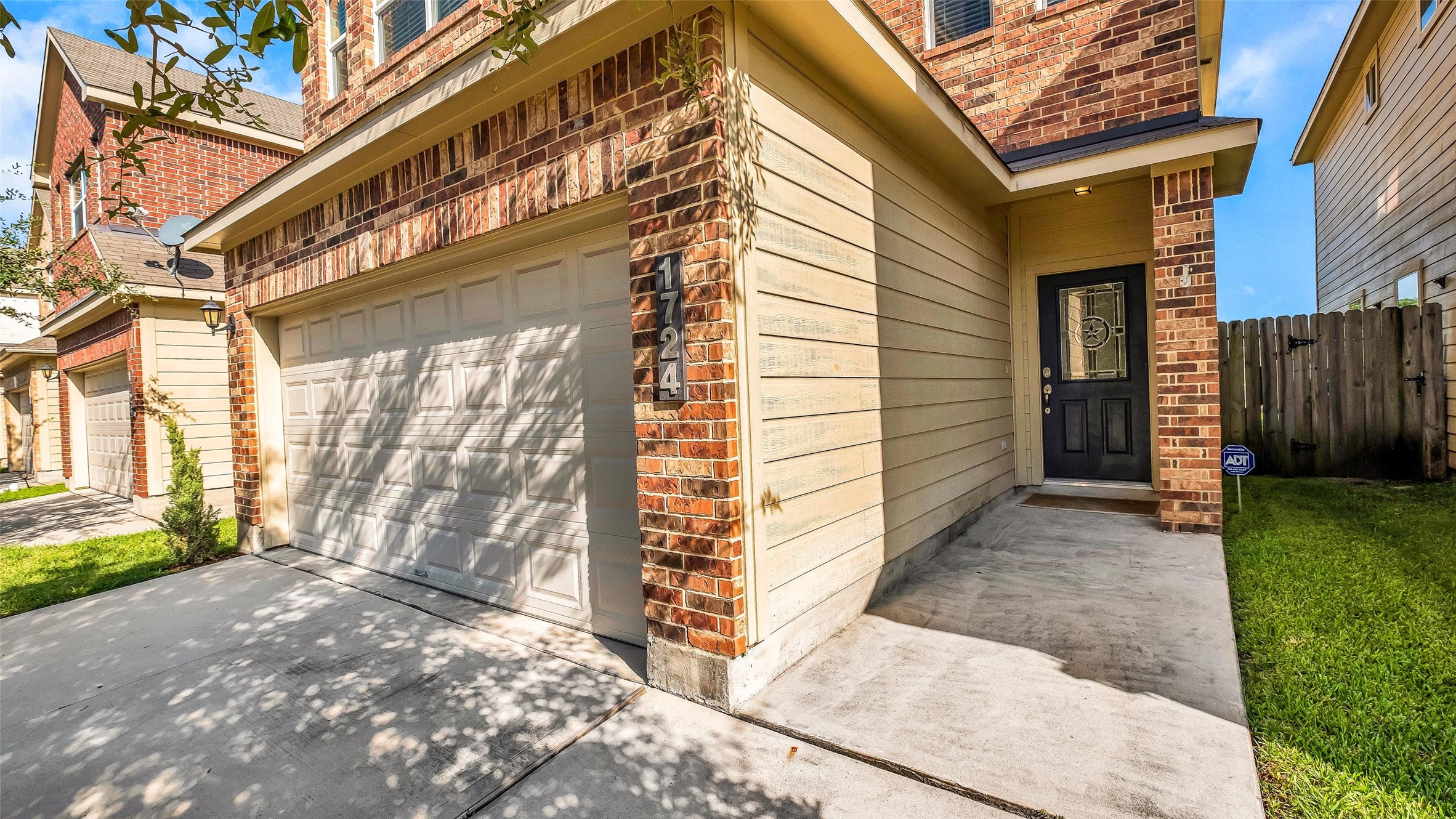 1724 Don Alejandro Houston, TX 77091 - Photo 2 of 32 a view of a house with a garden