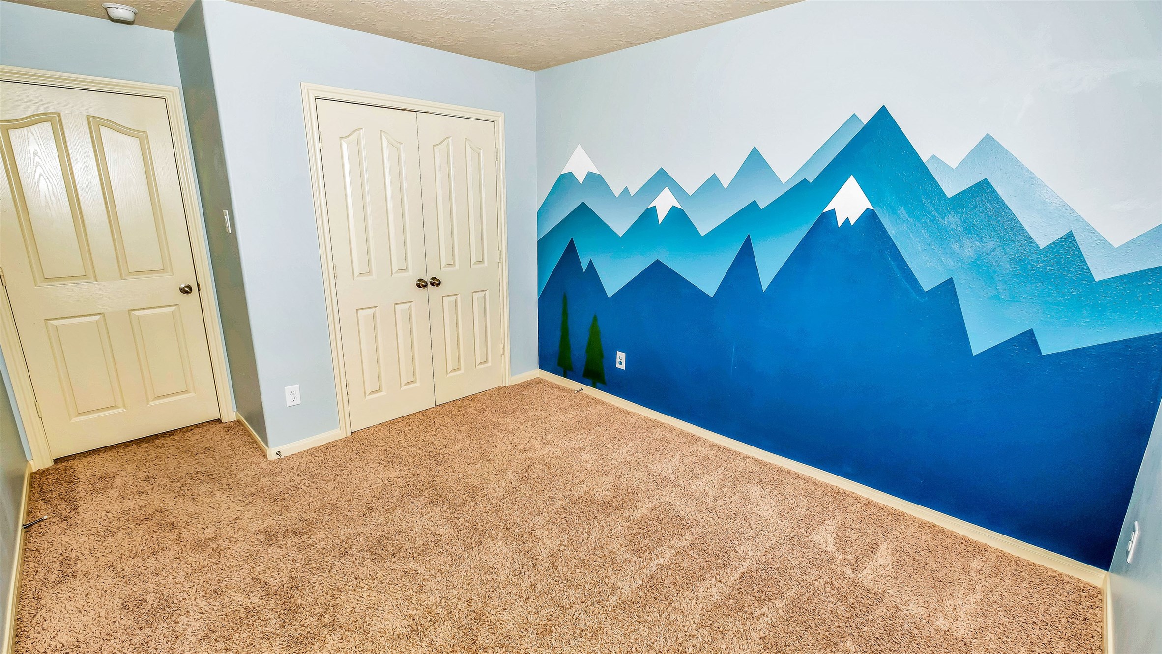 1724 Don Alejandro Houston, TX 77091 - Photo 24 of 32 a view of empty room with wooden floor