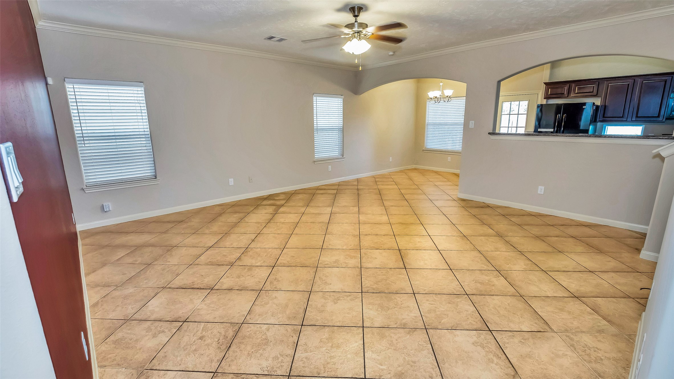 1724 Don Alejandro Houston, TX 77091 - Photo 3 of 32 a view of an empty room and window