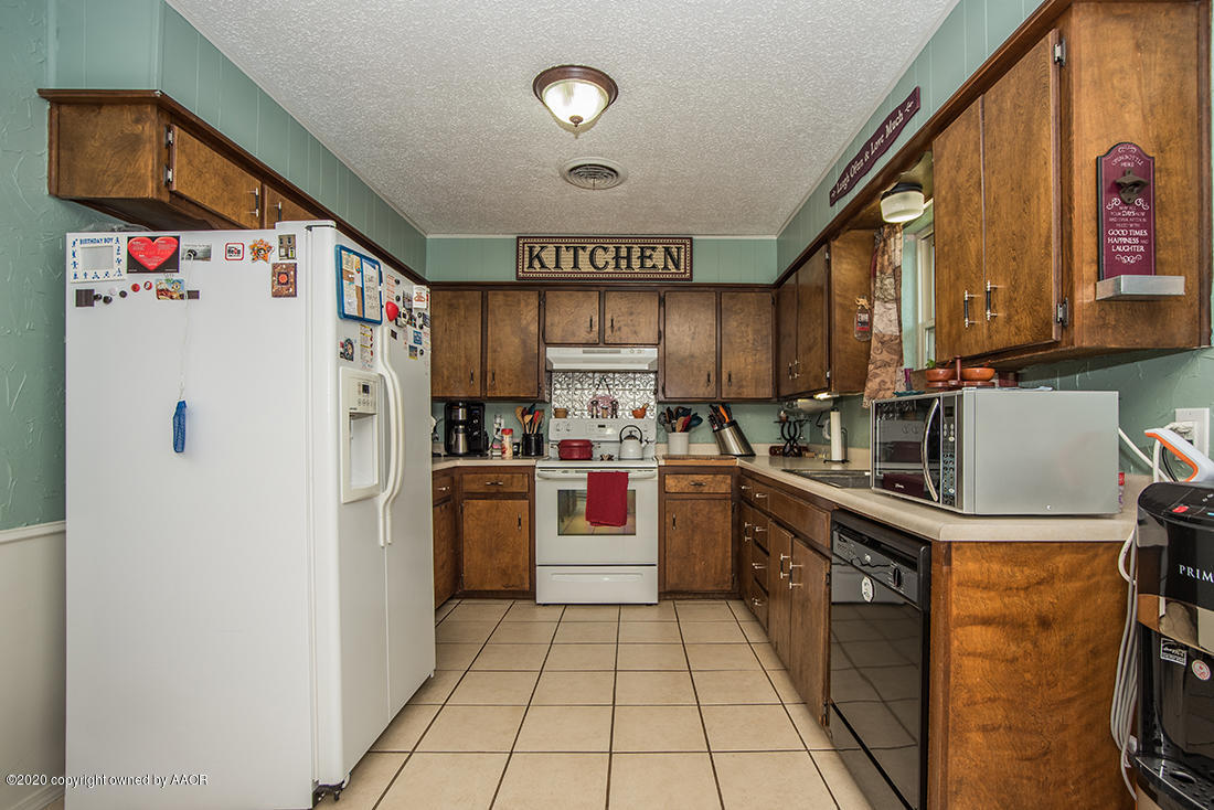 8125 Coronado Trail Amarillo, TX 79110 - Photo 3 of 23 Kitchen