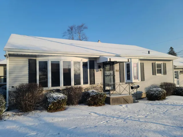 $257,000 | 3818 68th Street, Kenosha, WI 53142