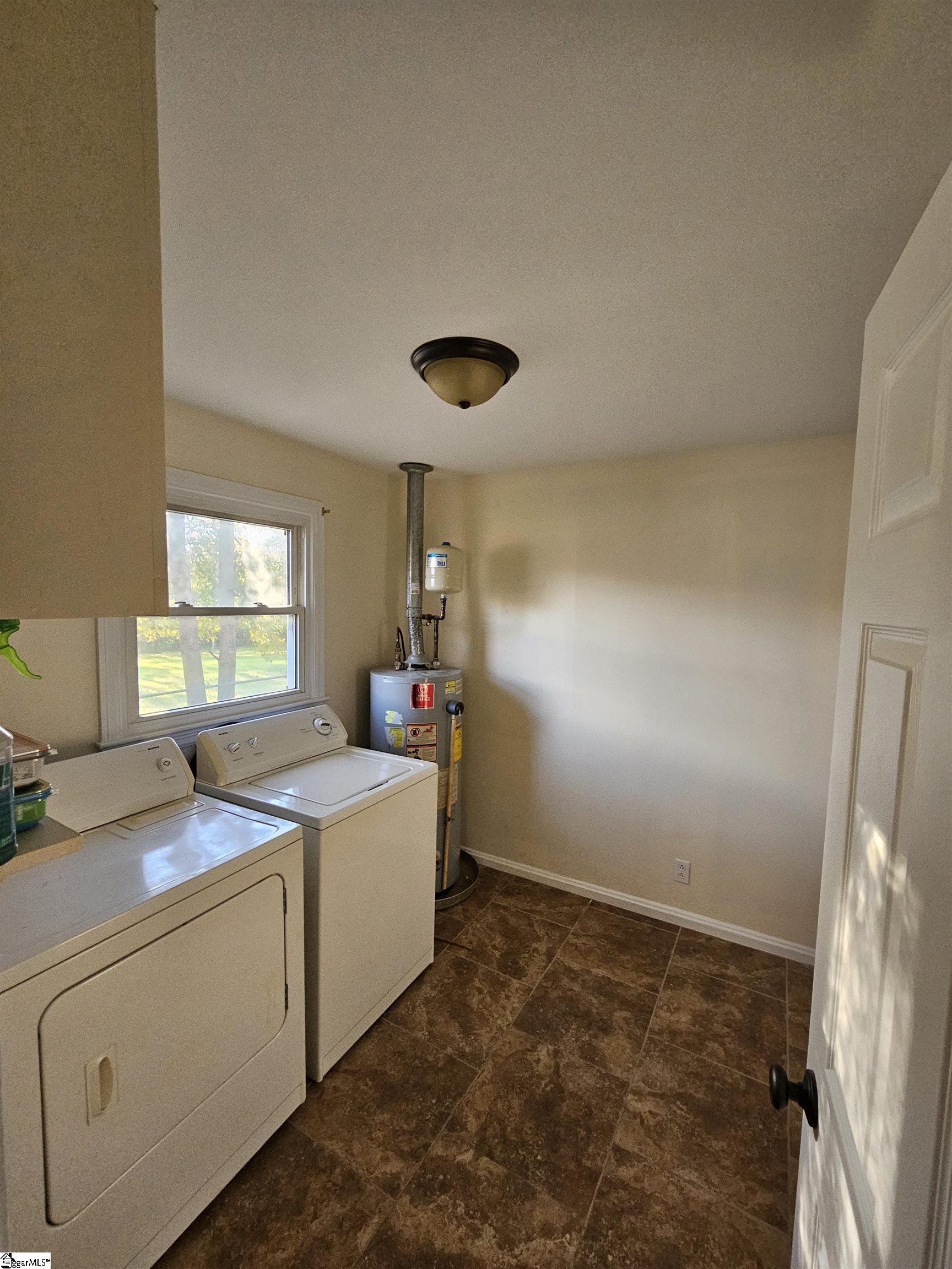 904 Lyman Street Gaffney, SC 29340 - Photo 6 of 12