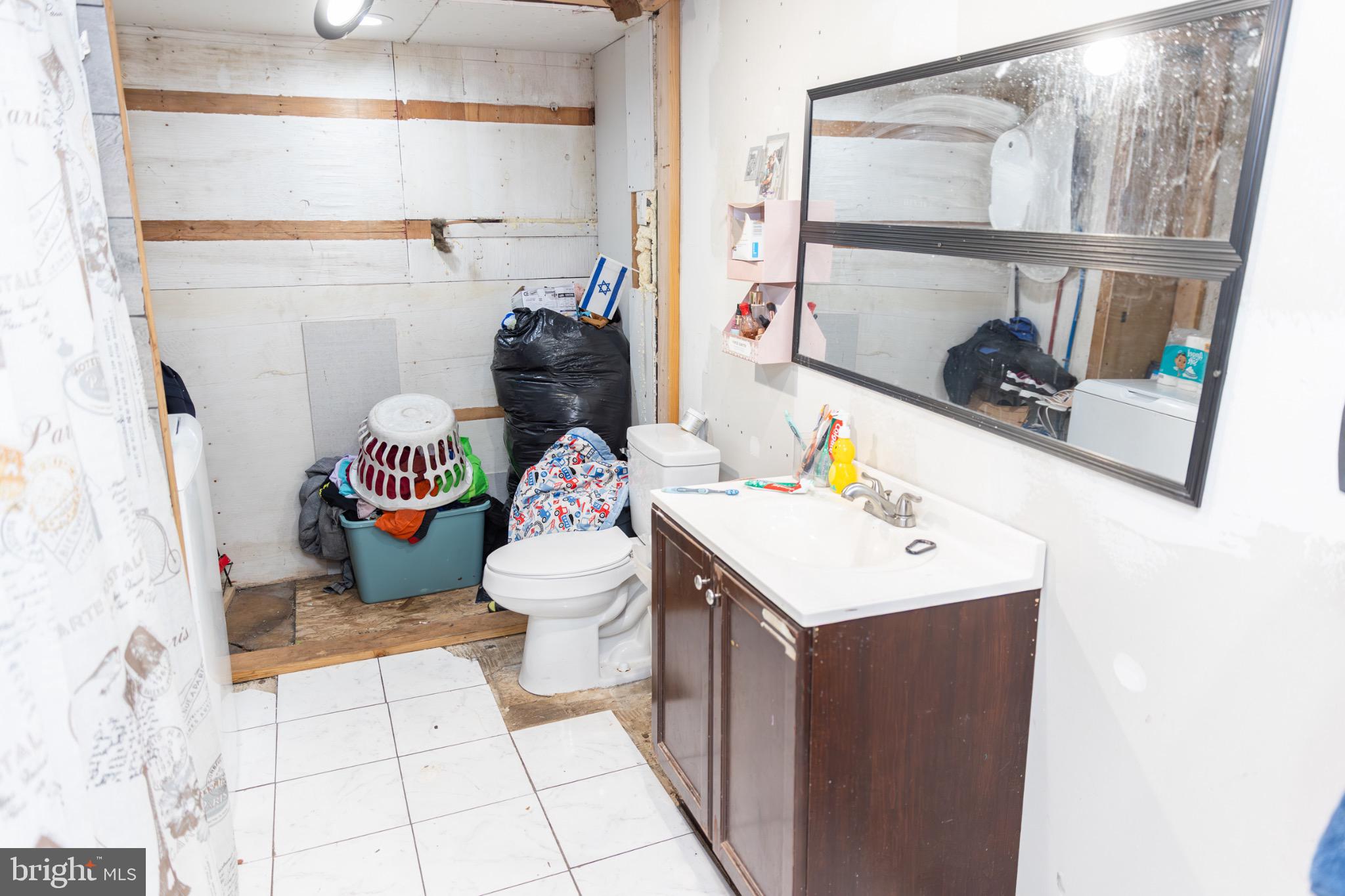 231 Laurel Street Minersville, PA 17954 - Photo 11 of 22 Functional space with potential for updates.