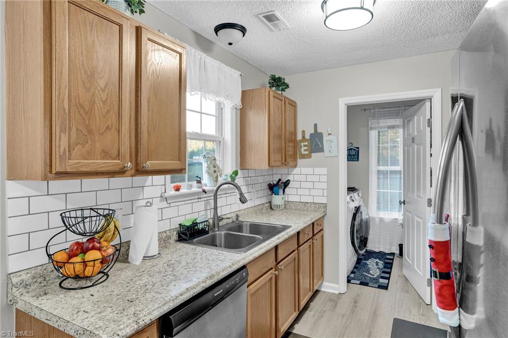 1783 Lynch Road Selma, NC 27576 - Photo 11 of 34 Gallery Image 11