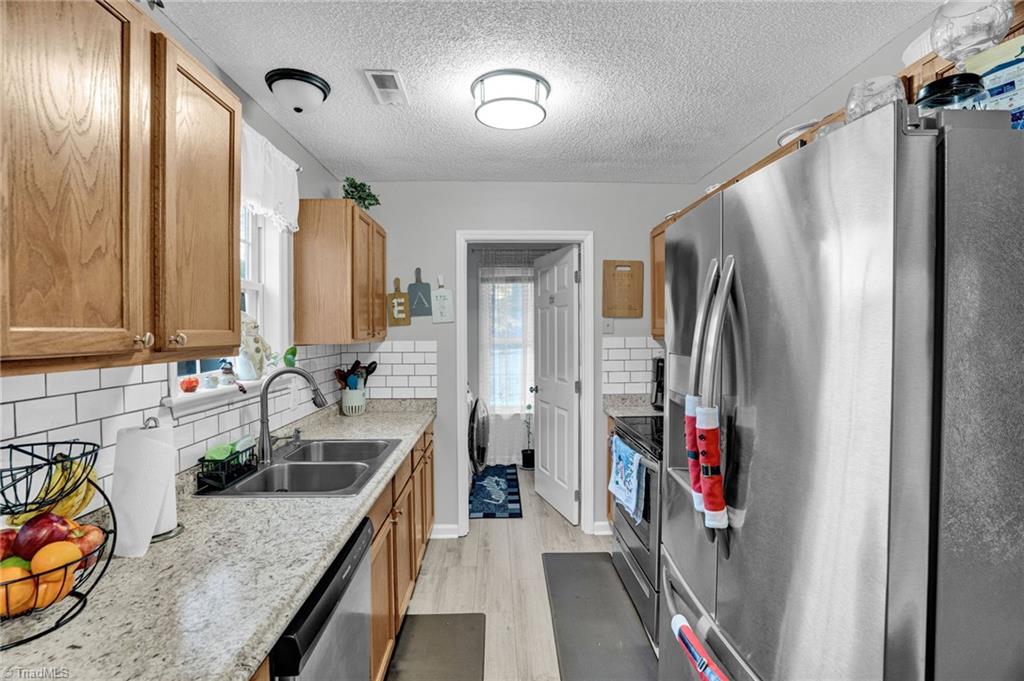 1783 Lynch Road Selma, NC 27576 - Photo 10 of 34 Gallery Image 10