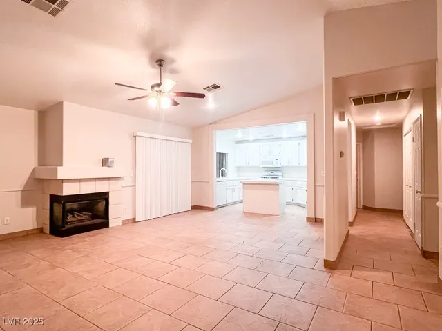 $2,000 | 5532 Great Divide Street, North Las Vegas, NV 89031