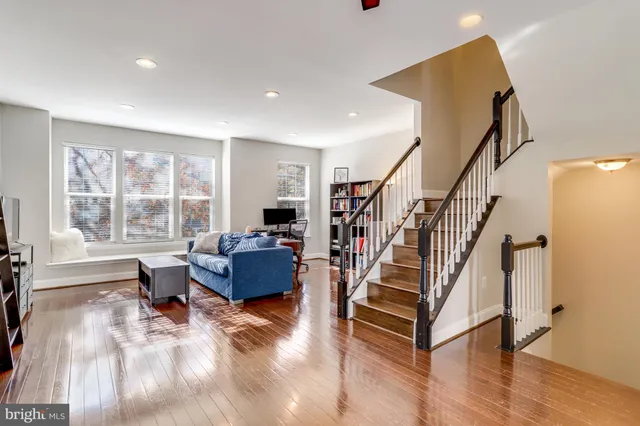 $4,200 | 2342 Huntington Station Court, Alexandria, VA 22303