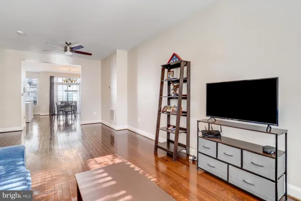 $4,400 | 2342 Huntington Station Court, Alexandria, VA 22303
