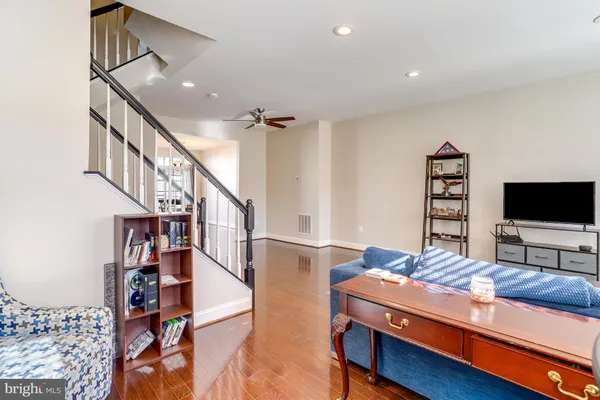 $4,400 | 2342 Huntington Station Court, Alexandria, VA 22303