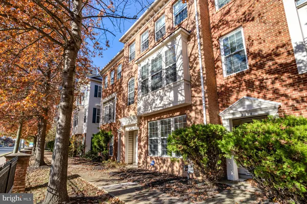 $4,400 | 2342 Huntington Station Court, Alexandria, VA 22303