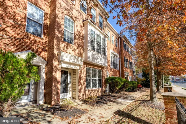$4,400 | 2342 Huntington Station Court, Alexandria, VA 22303