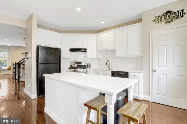 $4,200 | 2342 Huntington Station Court, Alexandria, VA 22303