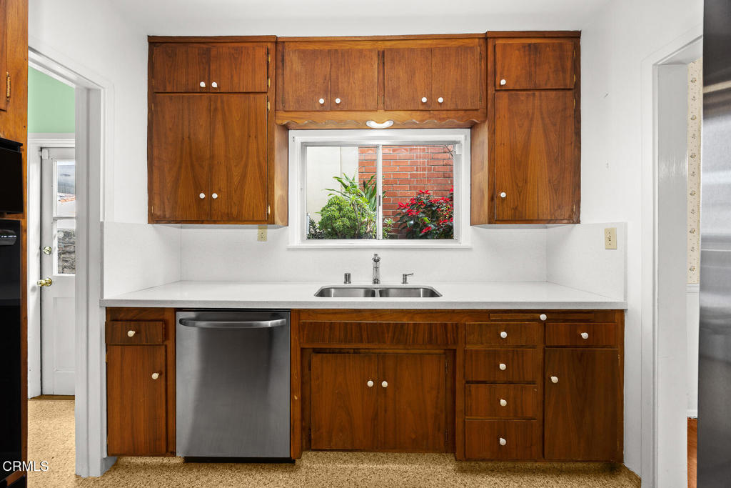 2405 Monterey Road San Marino, CA 91108 - Photo 13 of 27 Kitchen