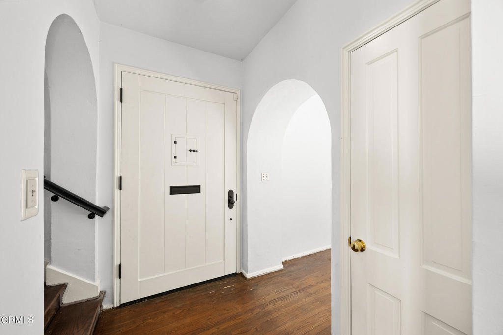 2405 Monterey Road San Marino, CA 91108 - Photo 4 of 27 Entry