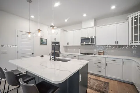 $474,900 | 7 Flint Road, Bluffton, SC 29910