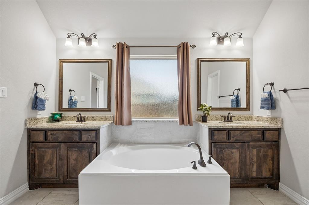 3935 Wind Cave Bend Irving, TX 75063 - Photo 16 of 26