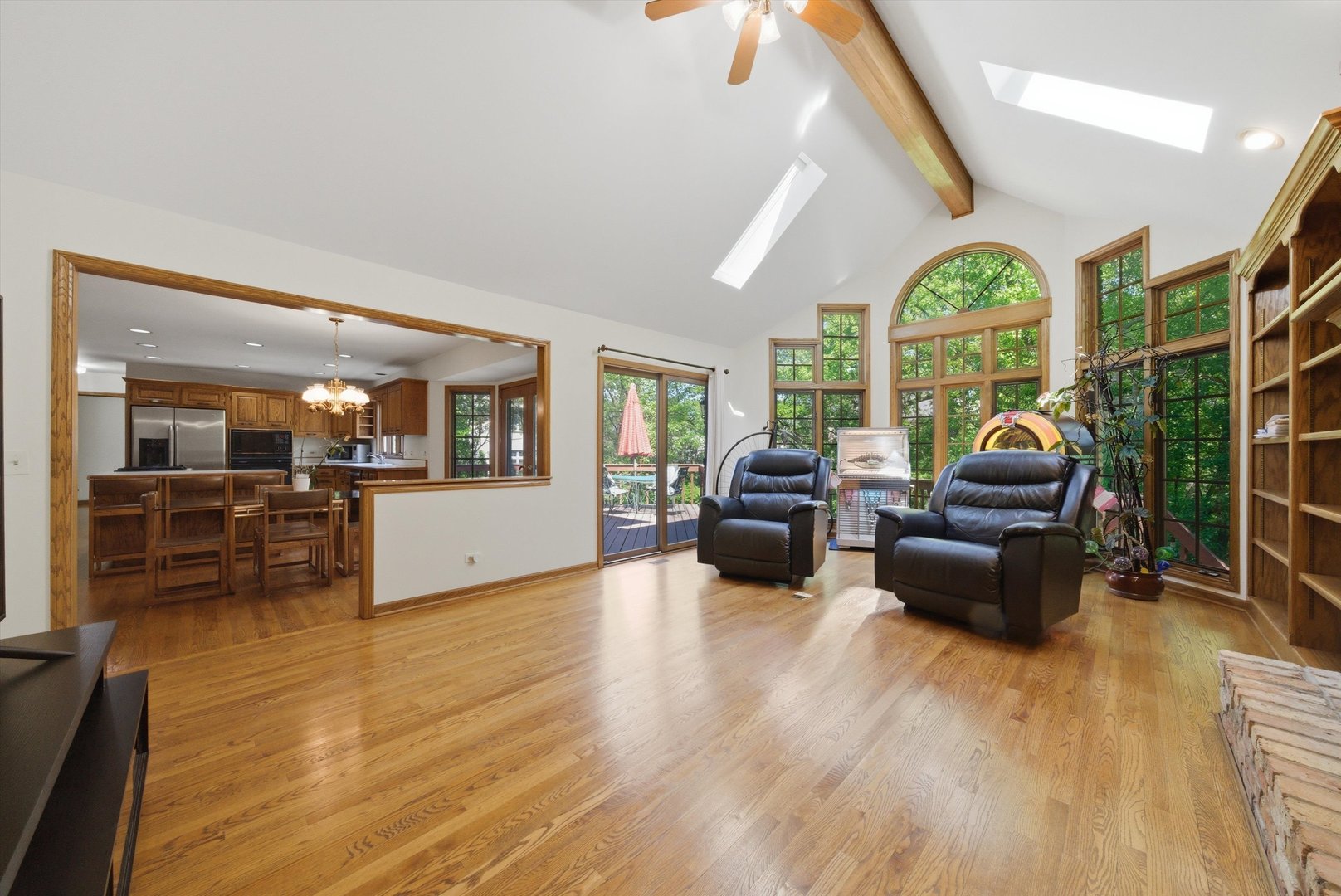 8701 Lake Ridge Drive Darien, IL 60561 - Photo 15 of 38