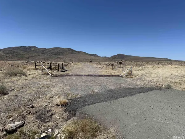$230,000 | 3985 Hwy 95a Fernley Nv 89408, Unit 2145112, Silver Springs, NV 89429