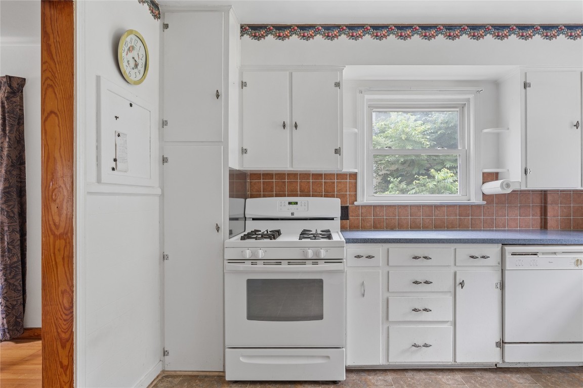 18 Riverside Street Binghamton, NY 13904 - Photo 12 of 32