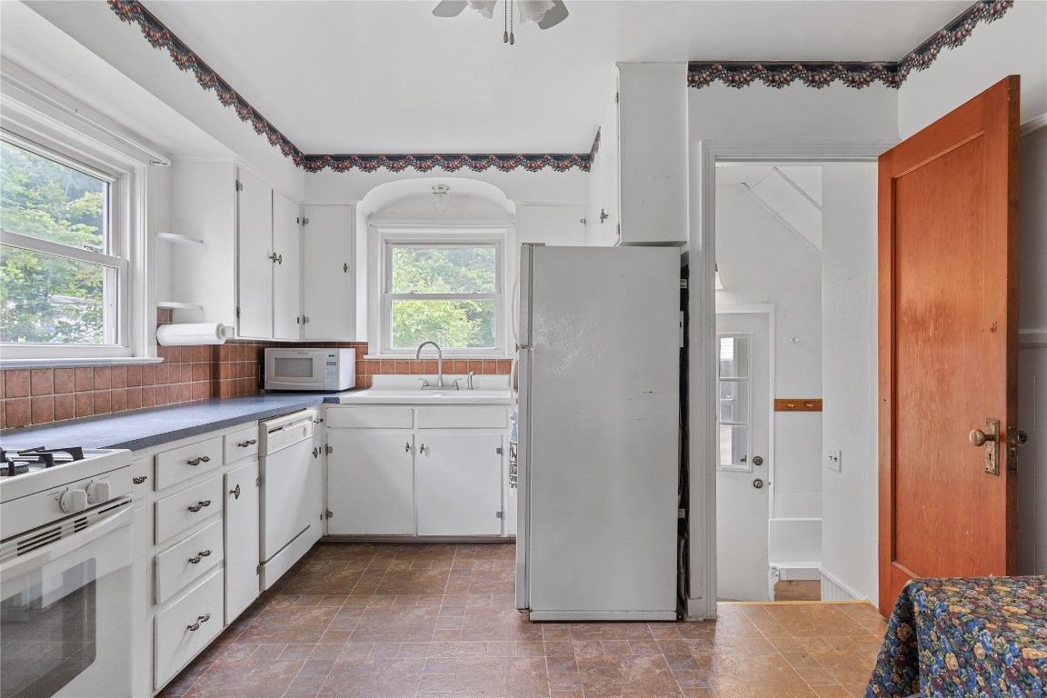 18 Riverside Street Binghamton, NY 13904 - Photo 13 of 32