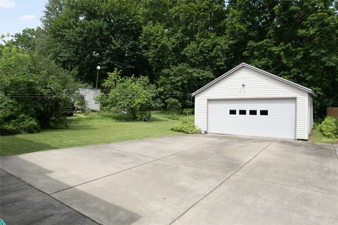 18 Riverside Street Binghamton, NY 13904 - Photo 5 of 32