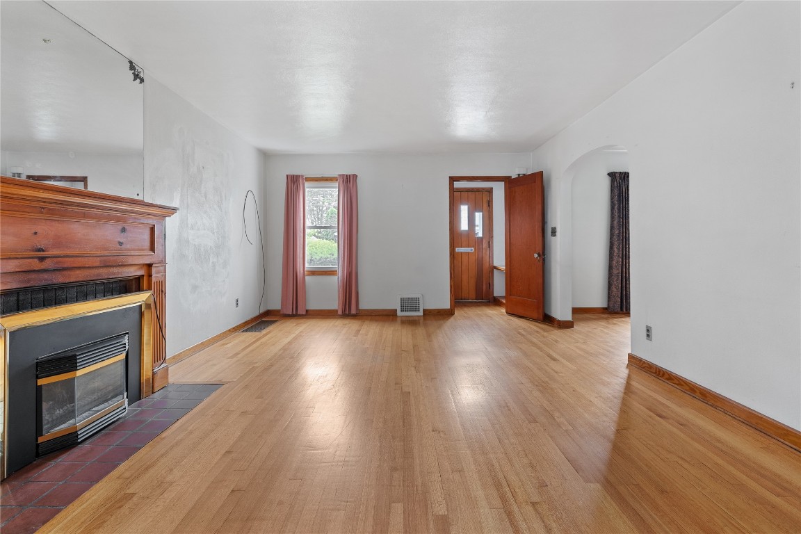 18 Riverside Street Binghamton, NY 13904 - Photo 8 of 32