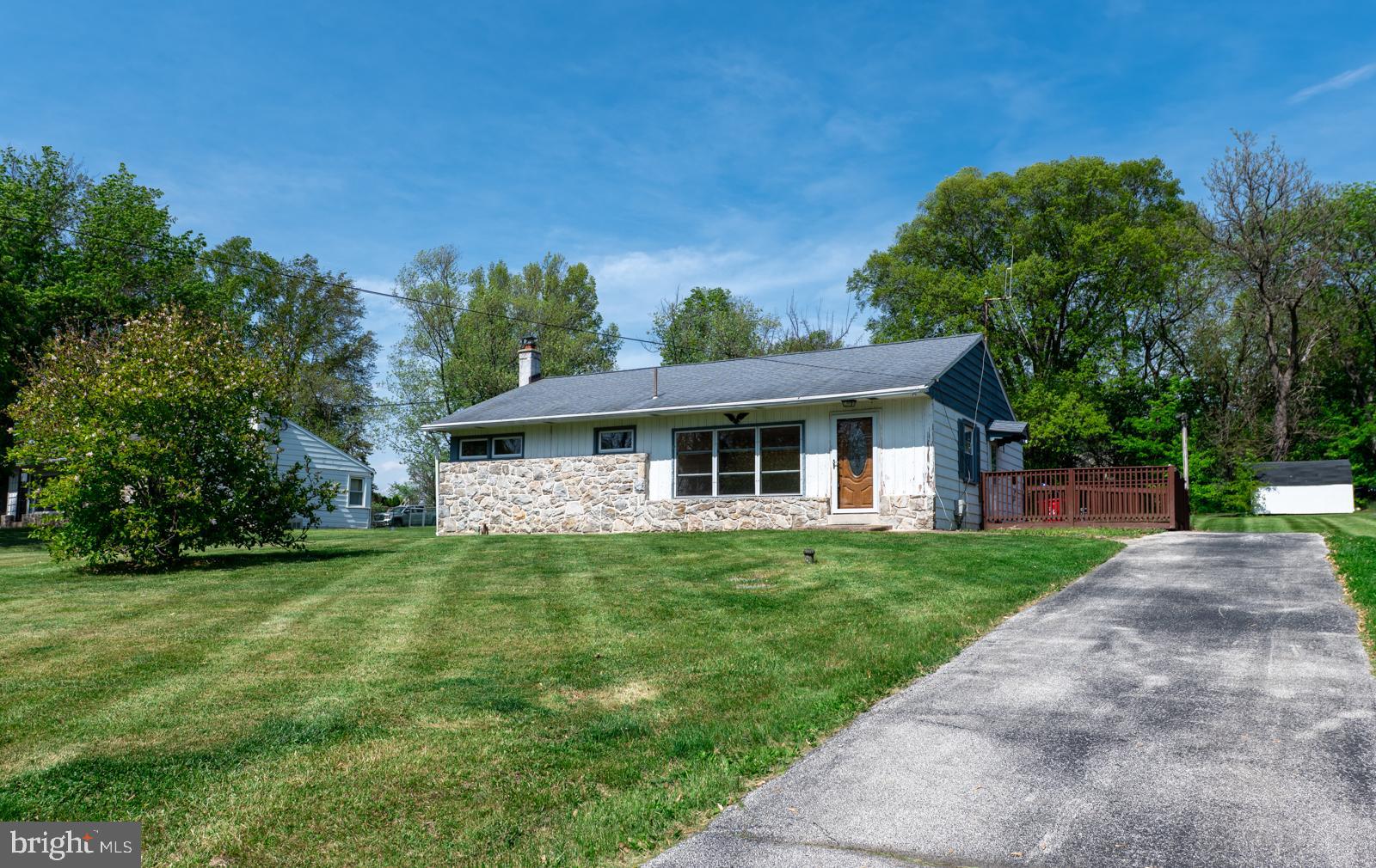 883 Bleim Road Pottstown, PA 19464 - Photo 2 of 28 Gallery Image 2