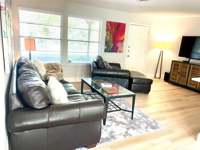 $2,095 | 6406 Kenilworth Drive, Austin, TX 78723