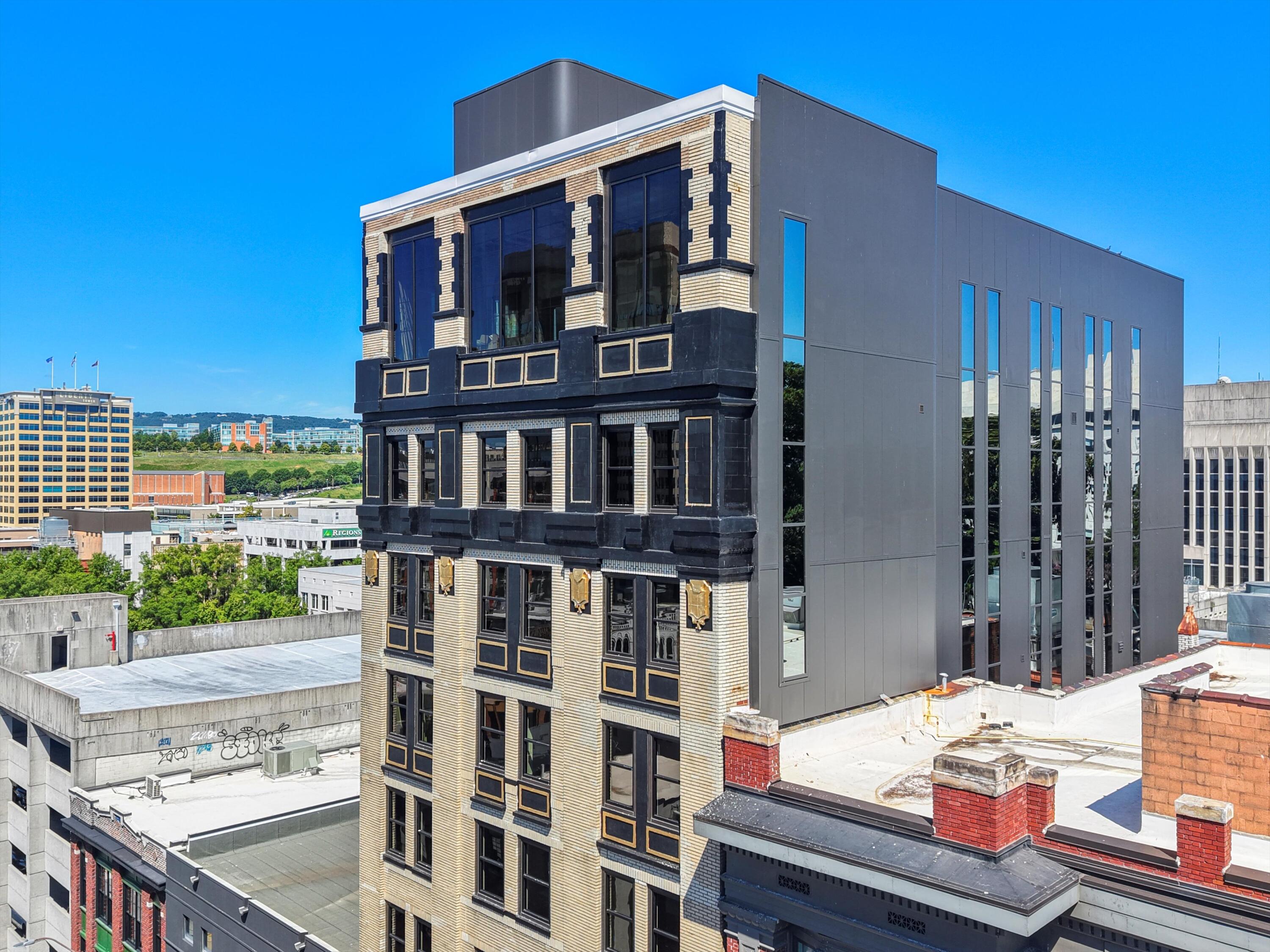 117 East 7th Street, Unit 606F Chattanooga, TN 37402 - Photo 26 of 31 26-09-DJI_20250827115922_0671_D