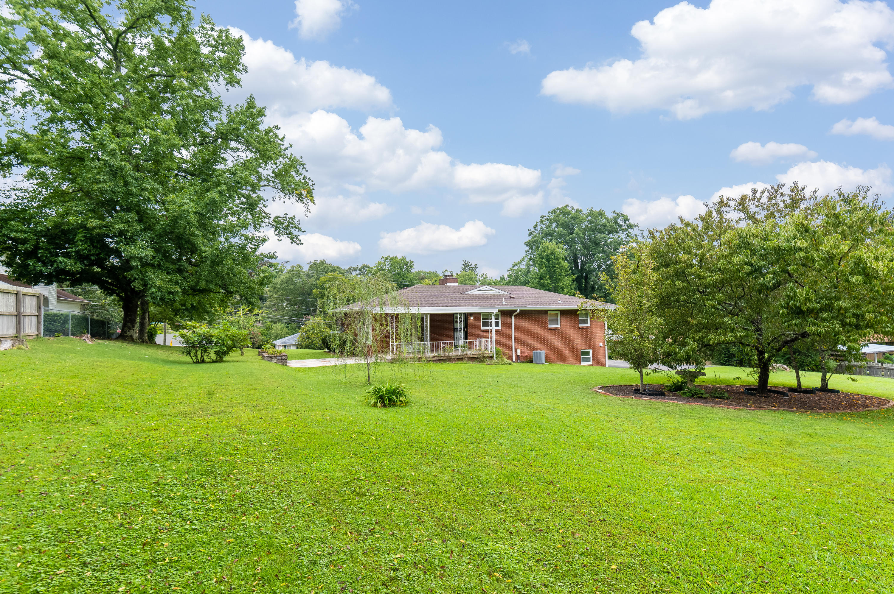 1314 John Ross Road Chattanooga, TN 37412 - Photo 8 of 30 1314_John_Ross_Rd_0008