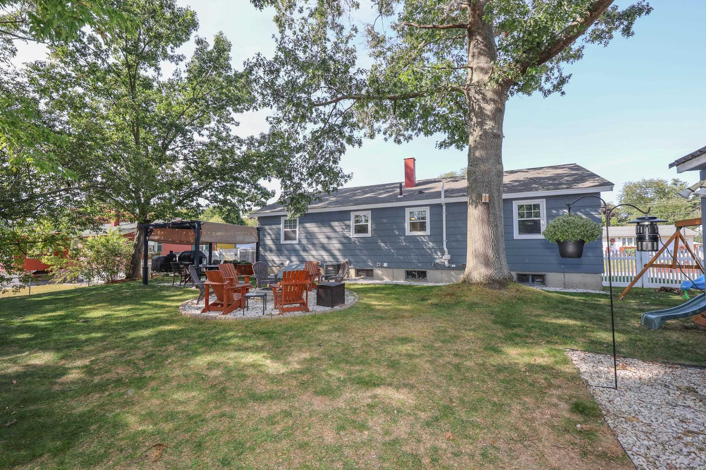 13 April Drive Nashua, NH 03060 - Photo 23 of 30