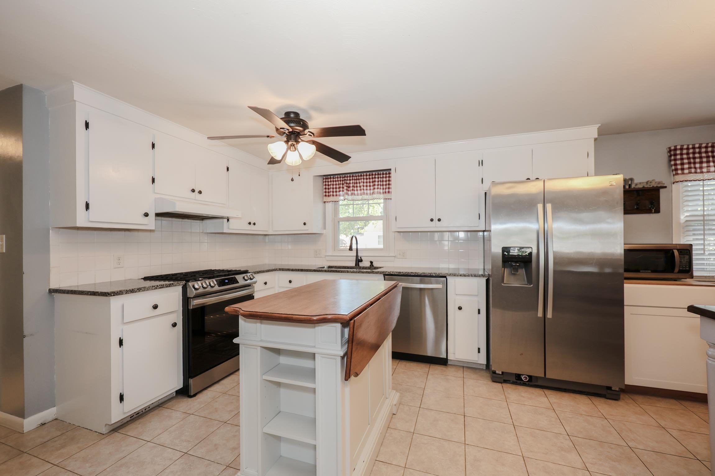 13 April Drive Nashua, NH 03060 - Photo 27 of 30