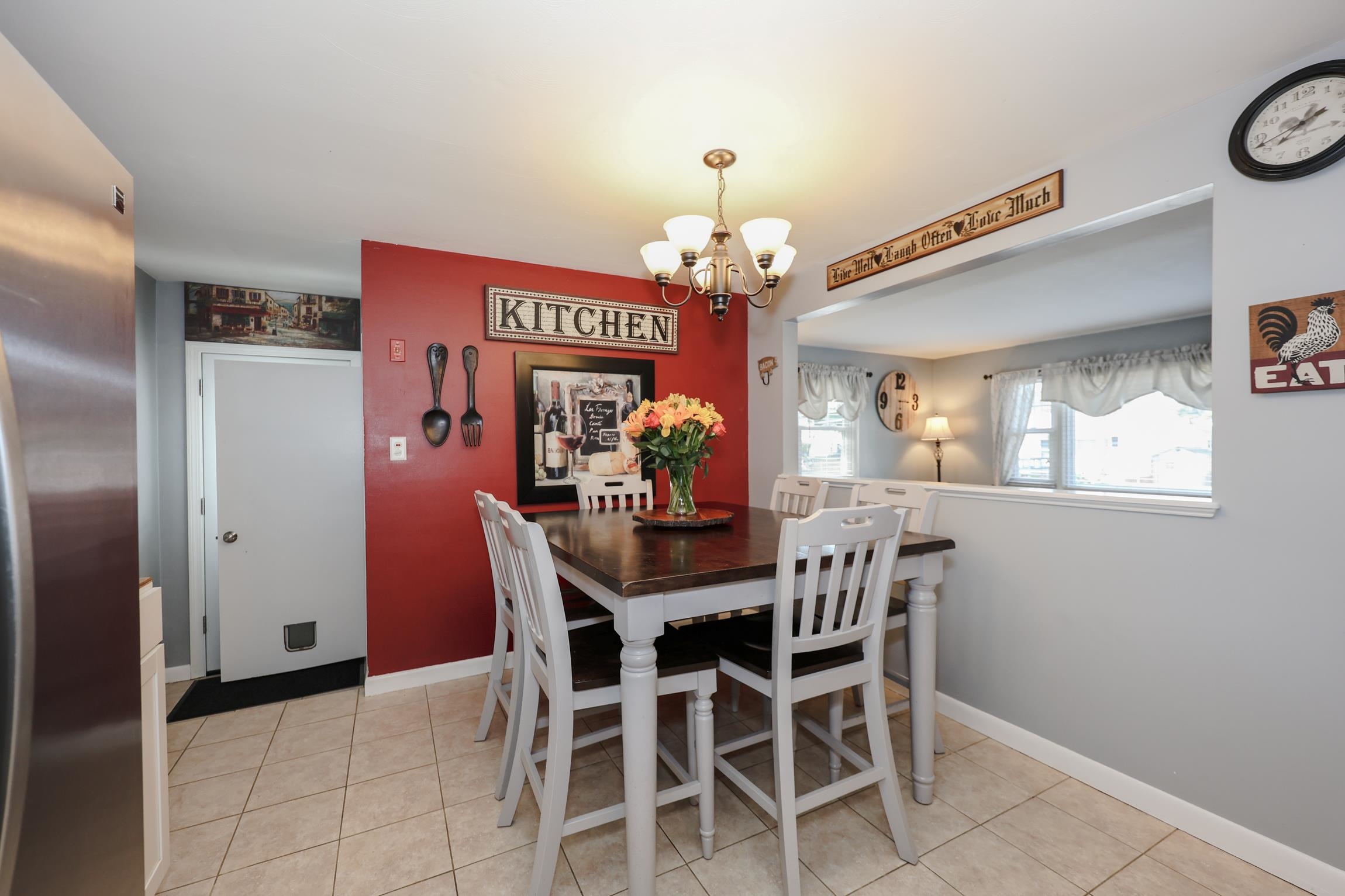 13 April Drive Nashua, NH 03060 - Photo 3 of 30