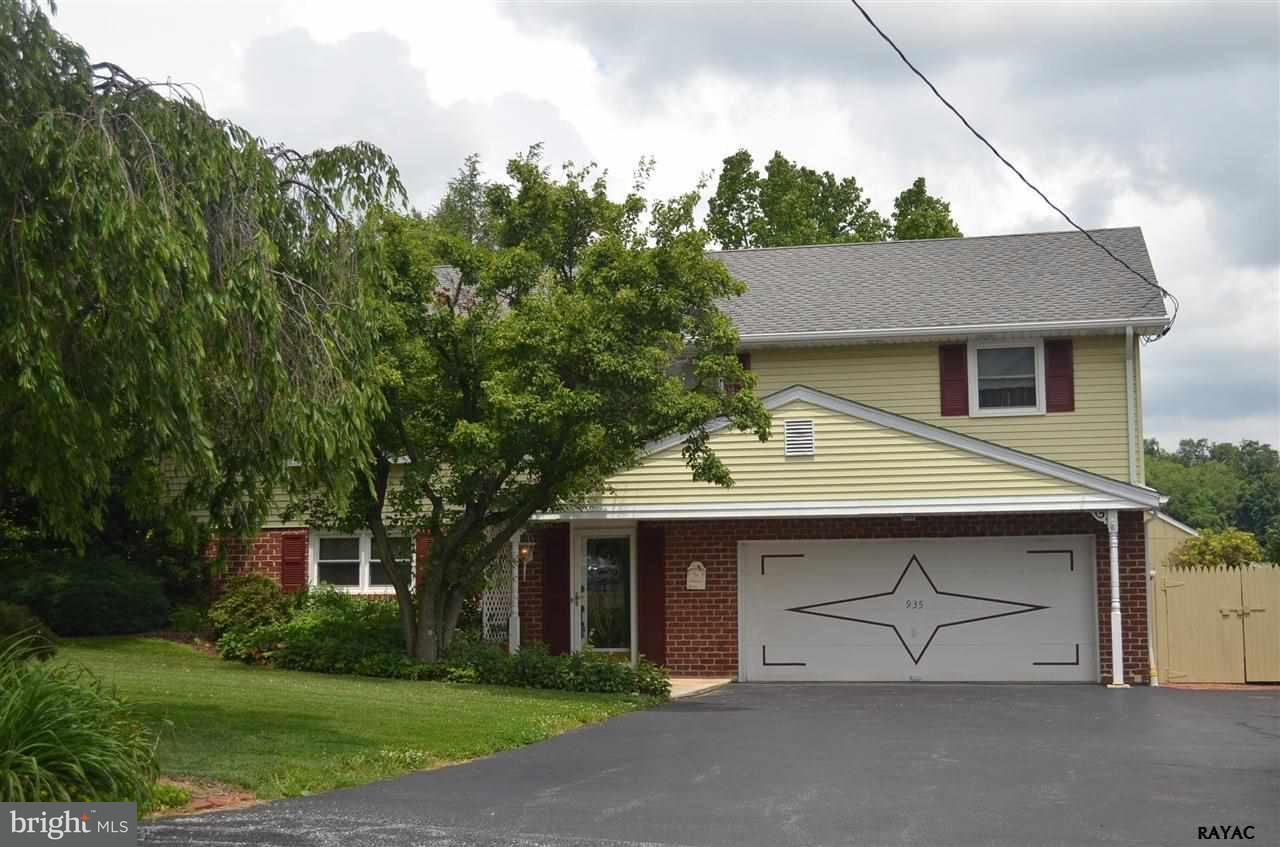 935 Witmer Road York, PA 17406 - Photo 4 of 36 Gallery Image 4