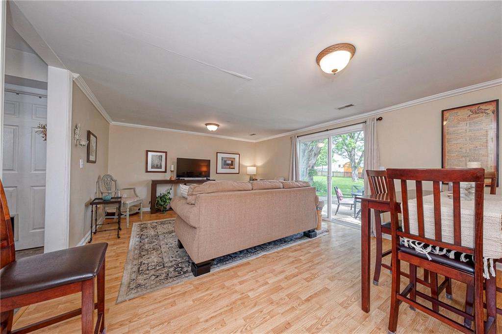 321 Hart Street Houston, PA 15342 - Photo 4 of 28