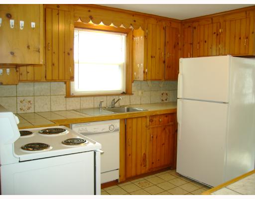 5 Ledge Road Barrington, RI 02806 - Photo 4 of 8 Kitchen.