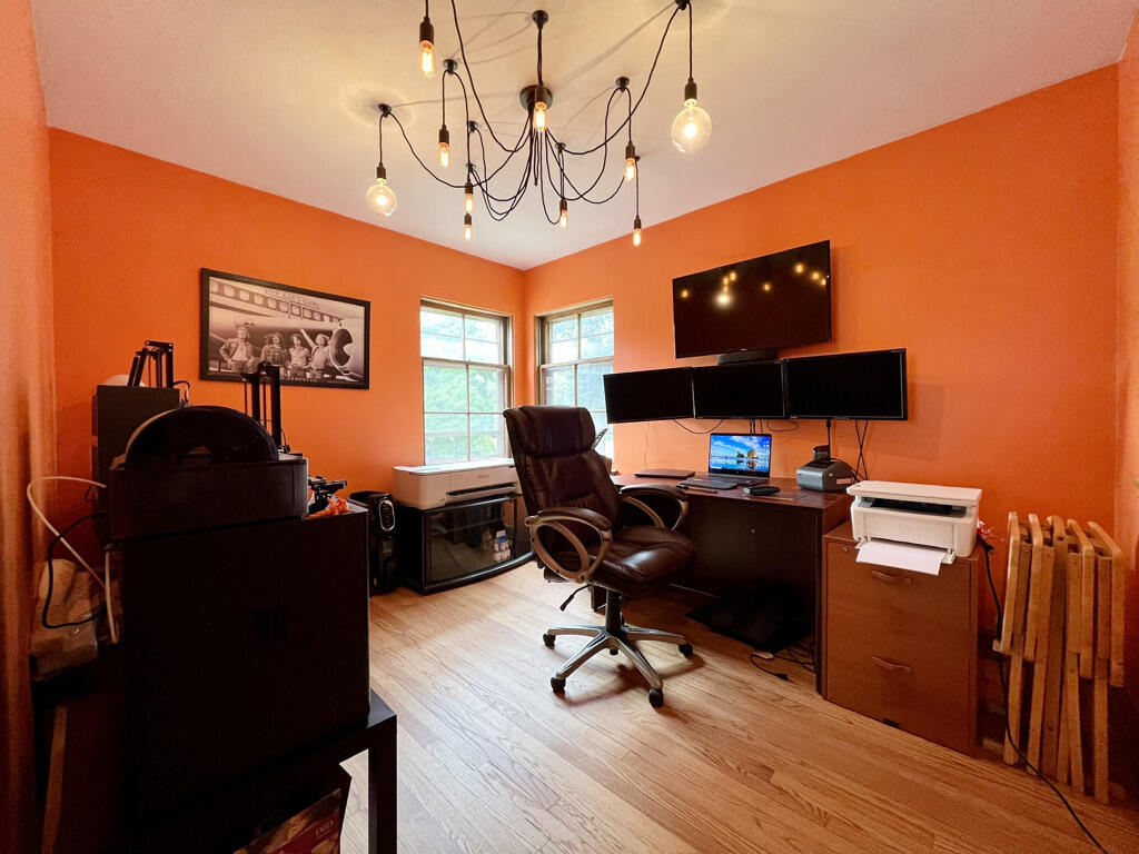 8302 Currie Avenue Wauwatosa, WI 53213 - Photo 15 of 53 83031977-3FEF-4636-A6D5-706D4BBA602A_1_1