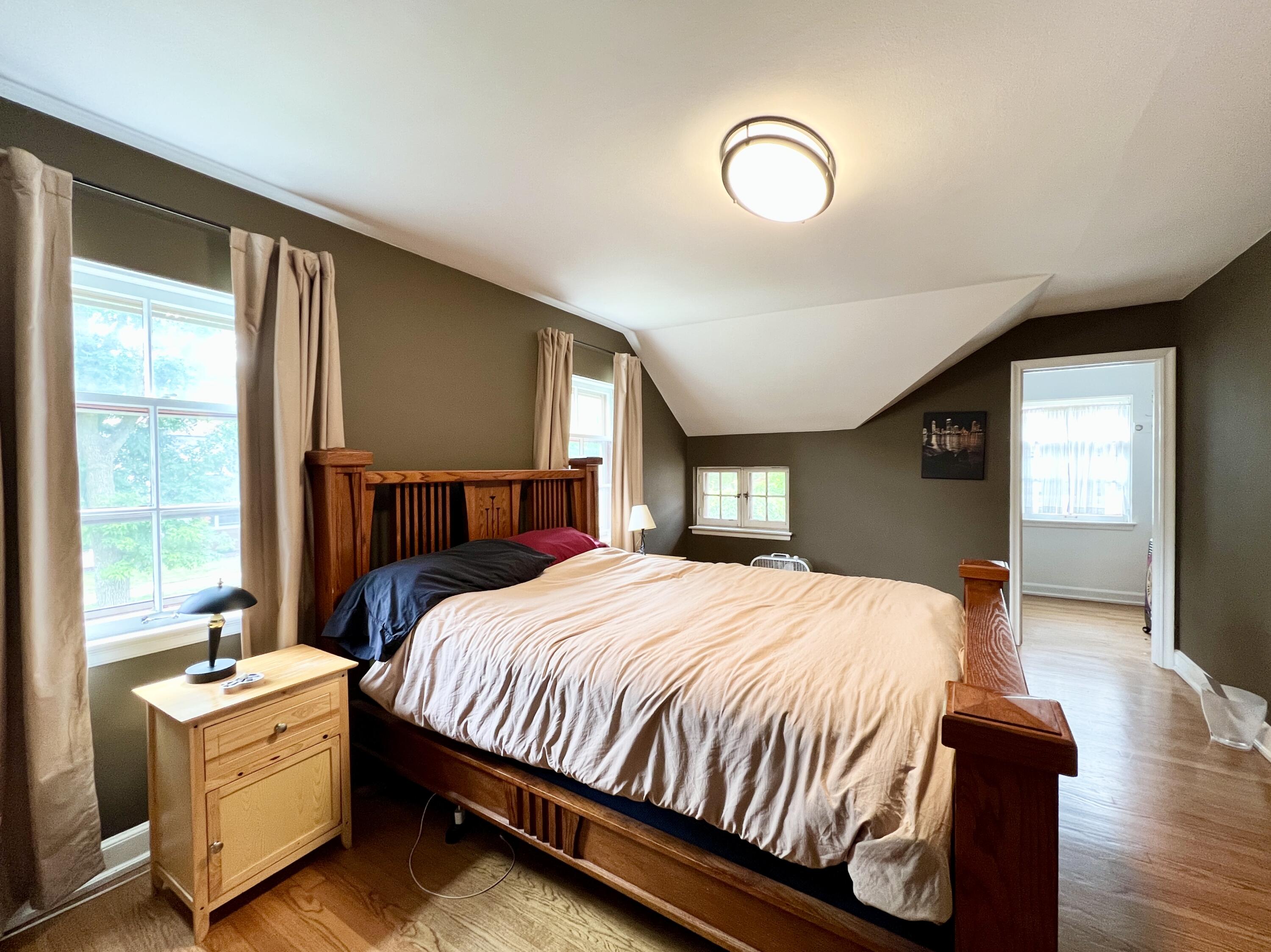 8302 Currie Avenue Wauwatosa, WI 53213 - Photo 28 of 53 6B5184B4-69F5-4970-9494-41D295ECD2AE_1_2