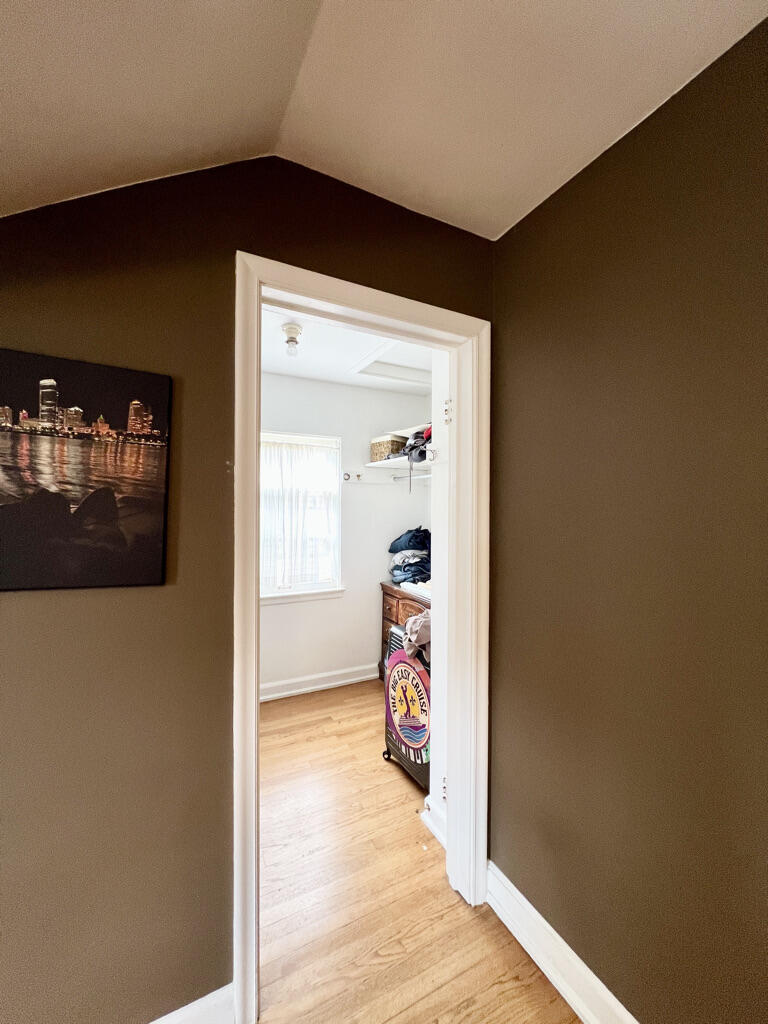 8302 Currie Avenue Wauwatosa, WI 53213 - Photo 29 of 53 3D5716F9-E64C-4718-9C4D-F0ED2BB9F31C_1_1