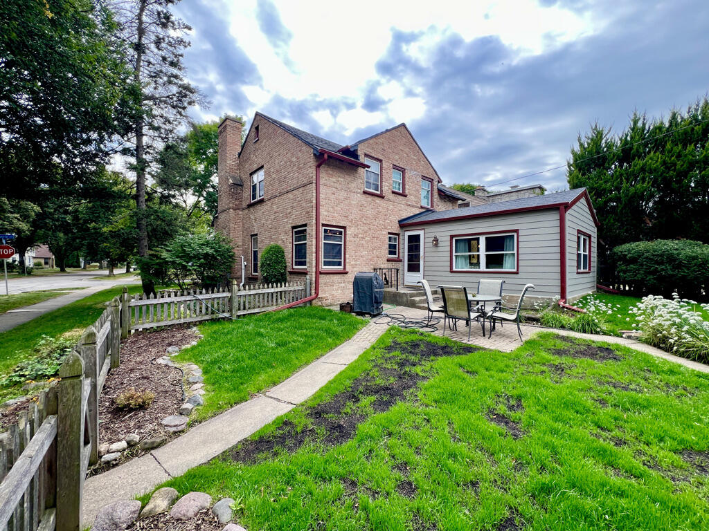 8302 Currie Avenue Wauwatosa, WI 53213 - Photo 50 of 53 8F51B5AA-FBEA-4616-B9F0-F9DF6587B20B_1_1