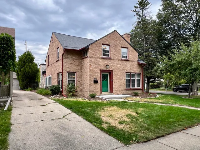 $569,000 | 8302 Currie Avenue, Wauwatosa, WI 53213