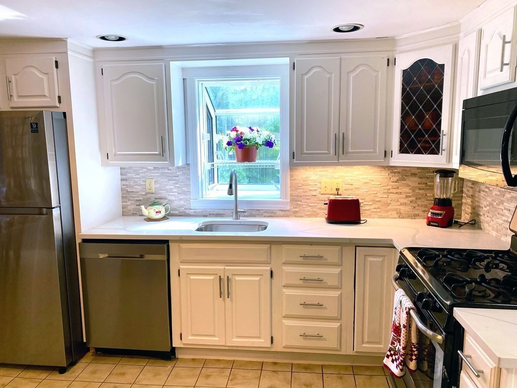 281 South Great Road Lincoln, MA 01773 - Photo 5 of 33