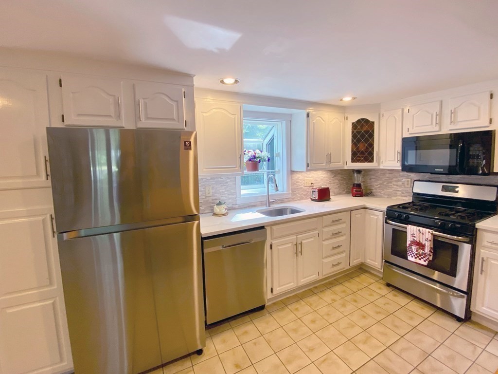 281 South Great Road Lincoln, MA 01773 - Photo 6 of 33