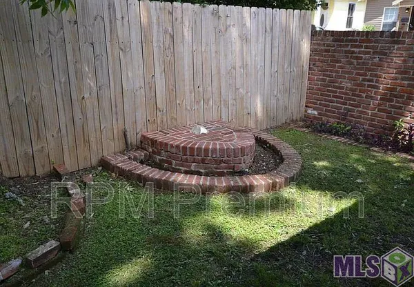 $1,690 | 802 South 18th Street, Baton Rouge, LA 70802