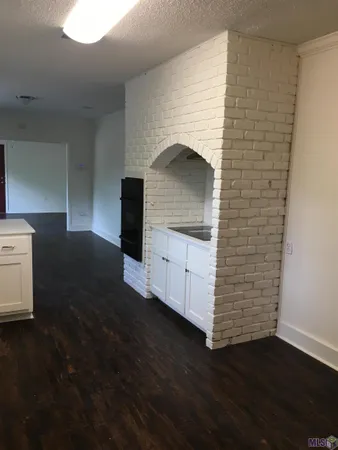 $1,690 | 802 South 18th Street, Baton Rouge, LA 70802
