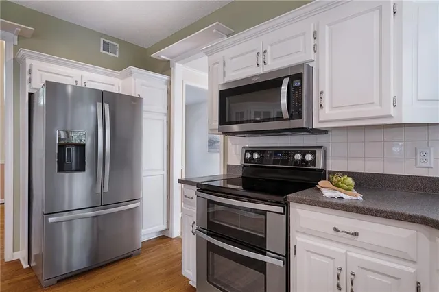 $535,000 | 9139 West 131st Place, Overland Park, KS 66213