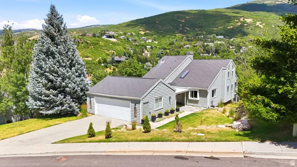 $949,900 | 1979 Cave Hollow Way, Bountiful, UT 84010