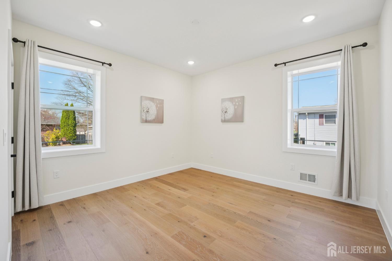 75 Jefferson Boulevard Edison, NJ 08817 - Photo 22 of 75 a view of empty room with window