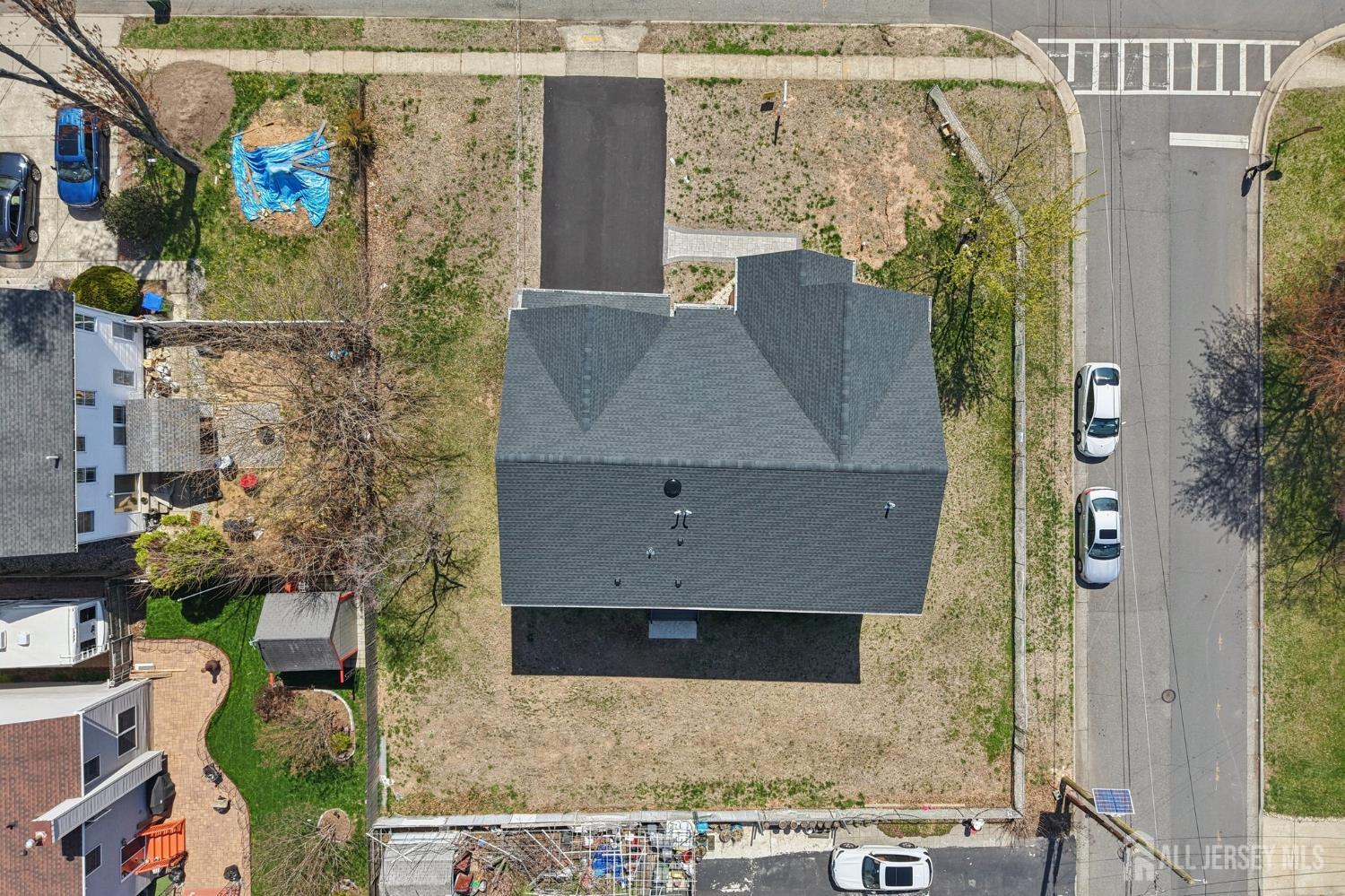 75 Jefferson Boulevard Edison, NJ 08817 - Photo 73 of 75 an aerial view of residential houses with outdoor space